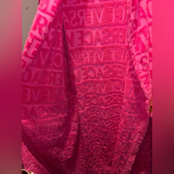 Uploading pic Versace robe gently used. Original box. - Picture 4 of 10